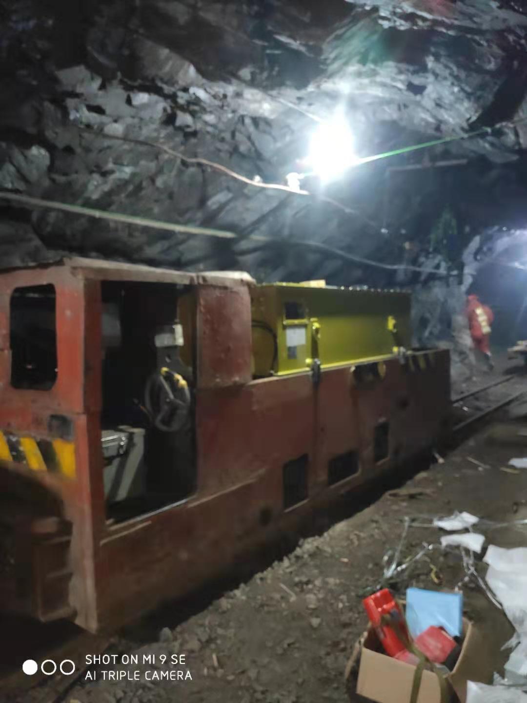 晟科賽斯 | 西部礦業(yè)10噸架線電機(jī)車取消架線，改造鋰電池電機(jī)車華麗竣工！